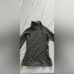Under armour cold gear long sleeve shirt